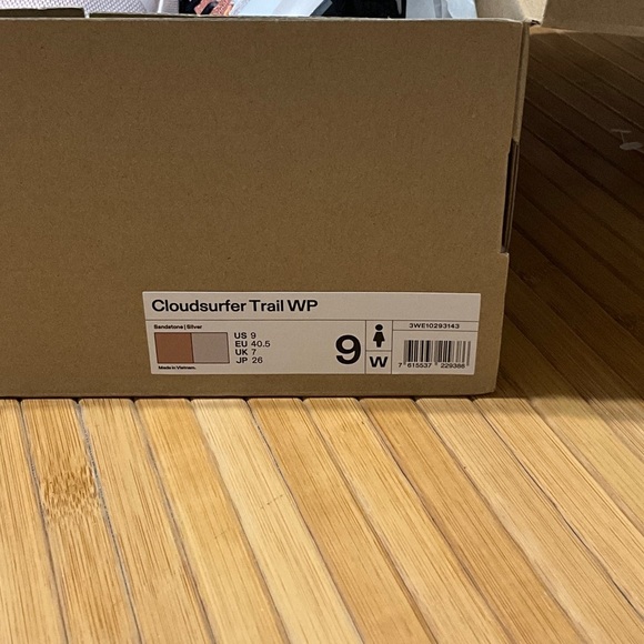 OnCloud Cloudsurfer Trail Waterproof NIB - Picture 3 of 4